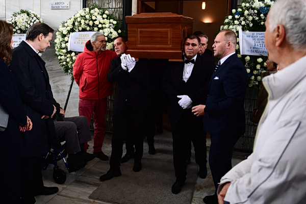 Το τελευταίο «αντίο» στον Βασίλη Γκούμα (pics)