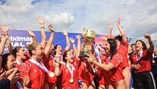 Ολυμπιακός: Η απονομή του Κυπέλλου και ο τίτλος του MVP στην Στεφανία Σάντα (vid)