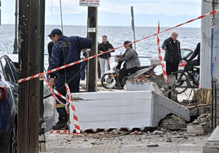 Κόρινθος: Μία σύλληψη για τον θάνατο της 43χρονη που καταπλακώθηκε από μπαλκόνι – Αναζητείται η ιδιοκτήτρια του κτιρίου