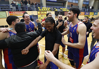 Η Δόξα Λευκάδας κατέκτησε το πρωτάθλημα κι ανέβηκε απευθείας στη Stoiximan GBL (vid)