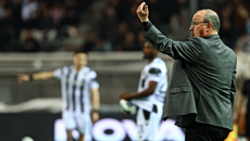 Μπενίτεθ: «Δίκαιο το αποτέλεσμα με ΠΑΟΚ, μπορούσαμε να είχαμε καλύτερες επιλογές»