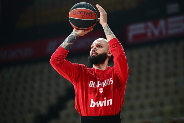 Ολυμπιακός: Στομαχικές διαταραχές ο Φουρνιέ, αλλά παίζει με Ρεάλ Μαδρίτης