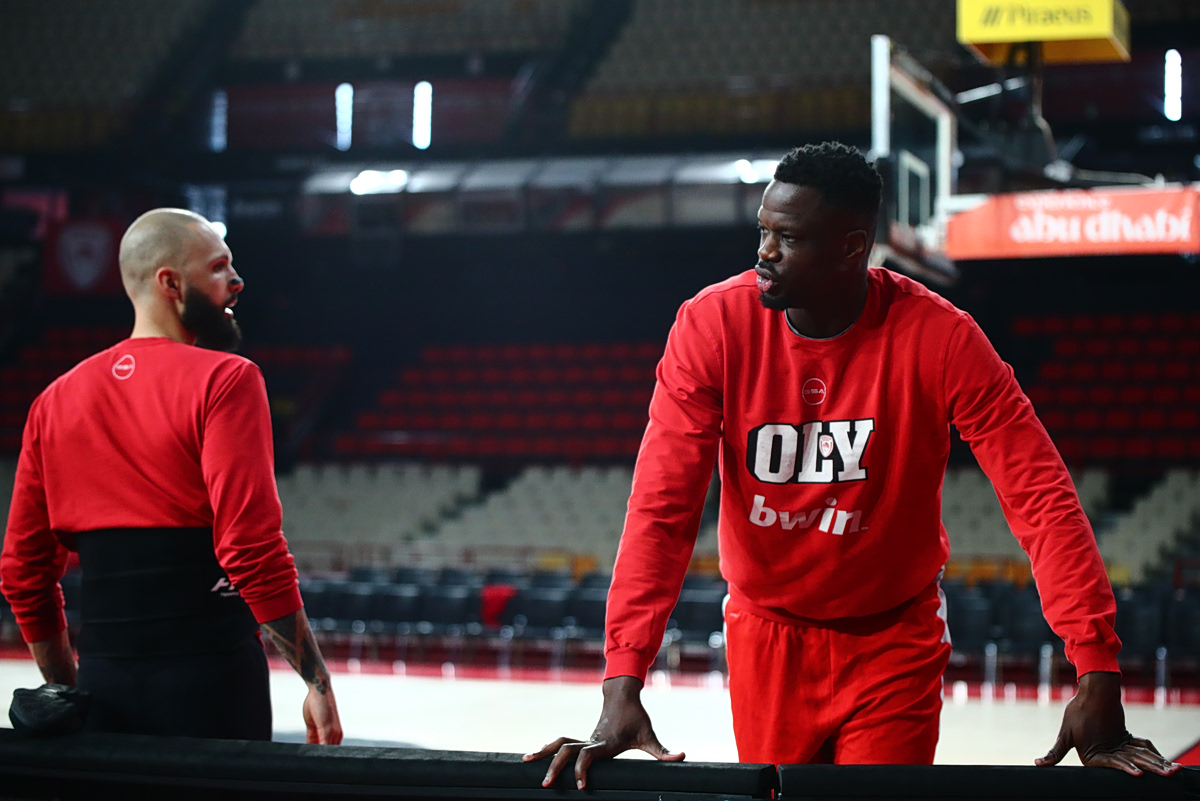 Φαλ: «Προπονούμαι και περιμένω να παίξω, θα επιστρέψω στο επίπεδο που ήμουν»