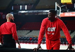 Φαλ: «Προπονούμαι και περιμένω να παίξω, θα επιστρέψω στο επίπεδό που ήμουν»