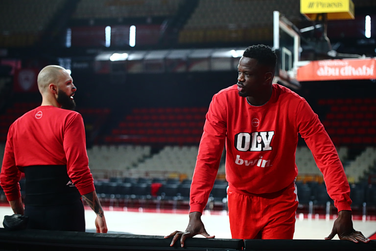 Φαλ: «Προπονούμαι και περιμένω να παίξω, θα επιστρέψω στο επίπεδο που ήμουν»