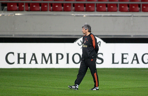 Συλλυπητήρια από την ΠΑΕ Ολυμπιακός για τον Μιρτσέα Λουτσέσκου (pic)