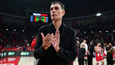 «Κλειστά» αυτιά στα σενάρια