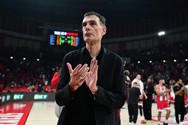 «Κλειστά» αυτιά στα σενάρια