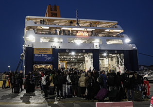 Κορυφώνεται η έξοδος του Πάσχα από τα λιμάνια – Β. Κικίλιας: «Με ασφάλεια και τάξη θα ταξιδέψουμε και θα επιστρέψουμε»