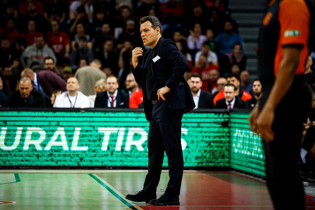 Παράπονα για τη διαιτησία έκανε ο Ιτούδης: «Σε τρία ματς κόντρα στη Ρεάλ οι βολές ήταν 64-35»