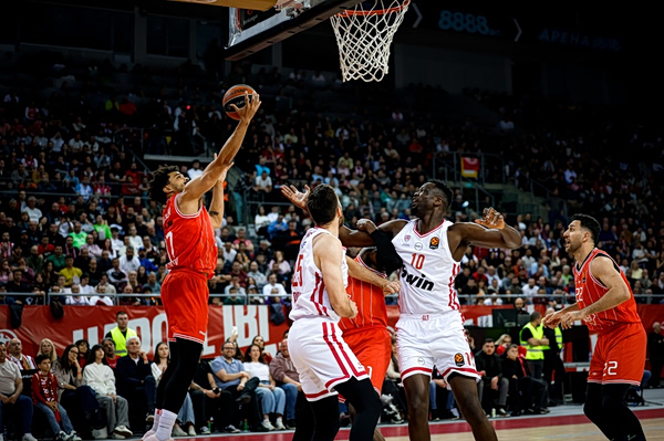 Ο Μουσταφά Φαλ επέστρεψε μετά από 307 ημέρες με εντυπωσιακή τάπα στον Μίσιτς (vid)