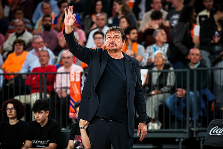 Αταμάν: «Η Βαλένθια παίζει το καλύτερο μπάσκετ στην Euroleague»