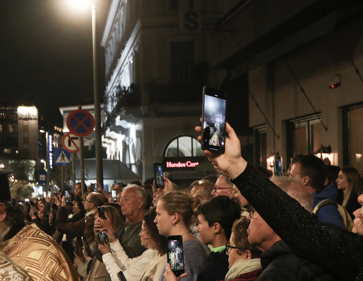 Από τη σούβλα στο story – Το Πάσχα στην εποχή των social media