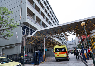 Στη ΜΕΘ παραμένει ο Γιώργος Μυλωνάκης – Κρίσιμες οι επόμενες μέρες, τι αναμένουν οι θεράποντες γιατροί