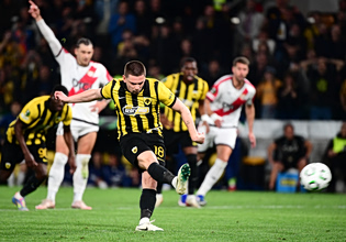 ΑΕΚ: 2-0 με εύστοχο χτύπημα πέναλτι του Μαρίν (vids)