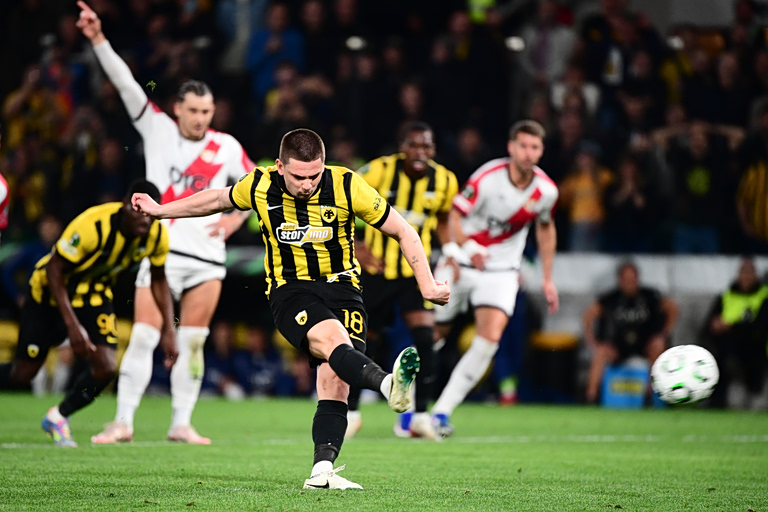 ΑΕΚ: 2-0 με εύστοχο χτύπημα πέναλτι του Μαρίν (vids)