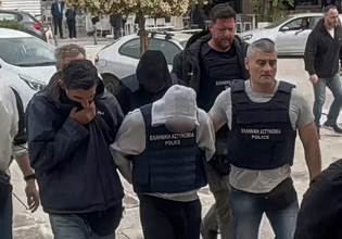 Κεφαλονιά: Στον Κορυδαλλό οδηγούνται οι τρεις κατηγορούμενοι για τον θάνατο της 19χρονης – Το κρίσιμο μισάωρο