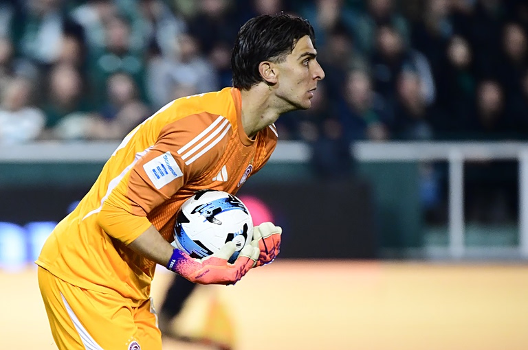 Παναθηναϊκός – Ολυμπιακός: Σπουδαία απόκρουση του Τζολάκη σε σουτ του Ταμπόρδα (vid)