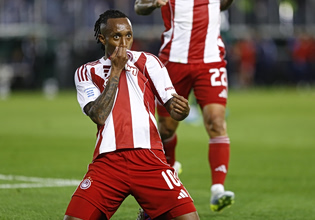 Παναθηναϊκός – Ολυμπιακός: Ο Ζέλσον κάνει το 1-0 από λάθος του Γεβντάι και 1-0 (vid)