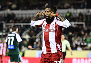 Παναθηναϊκός – Ολυμπιακός: Εξαιρετική ενέργεια του Ροντινέι και 2-0 – Δείτε τα δύο γκολ (vids)