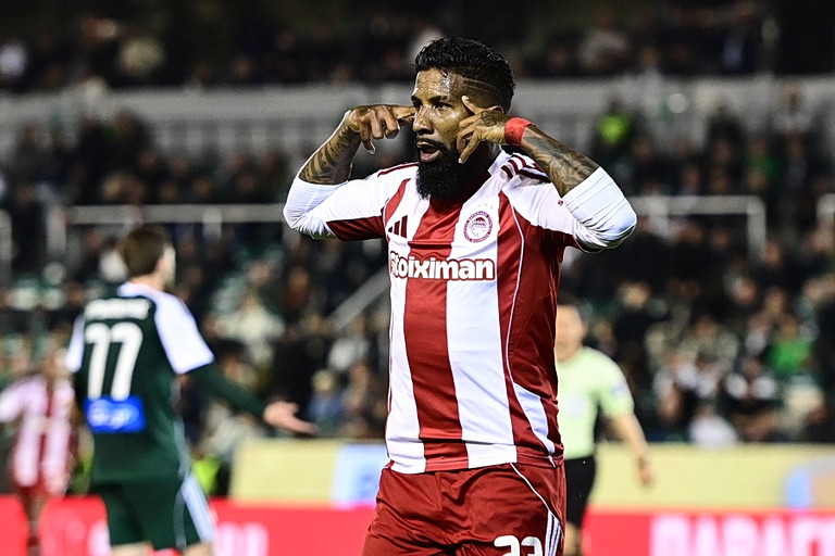 Παναθηναϊκός - Ολυμπιακός: Εξαιρετική κίνηση του Ροντινέι και 2-0 οι Πειραιώτες - Δείτε και τα δύο γκολ (vids)