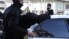 Λιοσίων: Ξεκινά προσπάθεια αφύπνισης της 16χρονης – Νέο βίντεο ντοκουμέντο από την τρελή πορεία της μηχανής