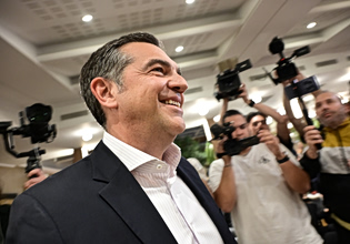 Αλ. Τσίπρας: Σε λειτουργία πρόεδρου κόμματος – Πρόγραμμα στους Δελφούς και αυλαία για την «Ιθάκη» – Τα νέα πρόσωπα στα media