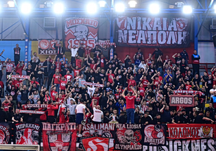 Ολυμπιακός: Τον γύρο του κόσμου έκανε η τρομερή ατμόσφαιρα στο Παπαστράτειο (vid)