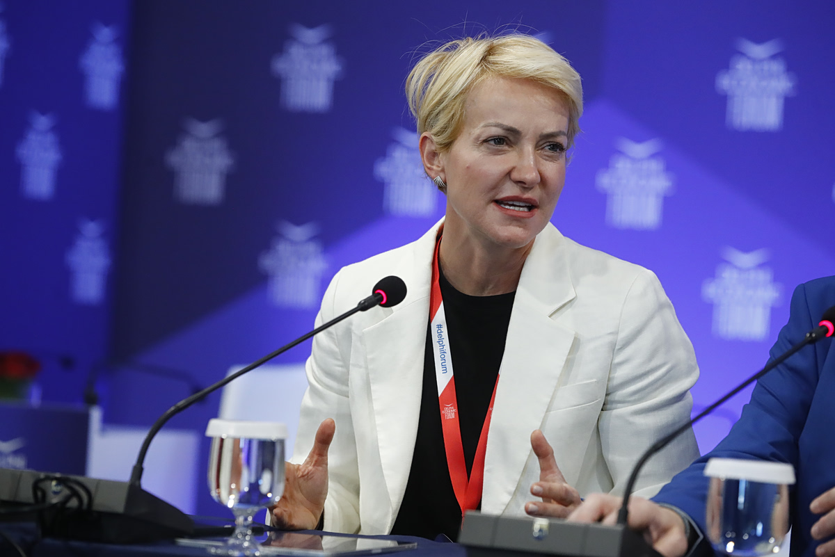 Η Σδούκου αδειάζει εμμέσως τον Γεωργιάδη για την ευρωπαϊκή εισαγγελία – «Έχει ‘αδωνικό’ τρόπο να σχολιάζει»