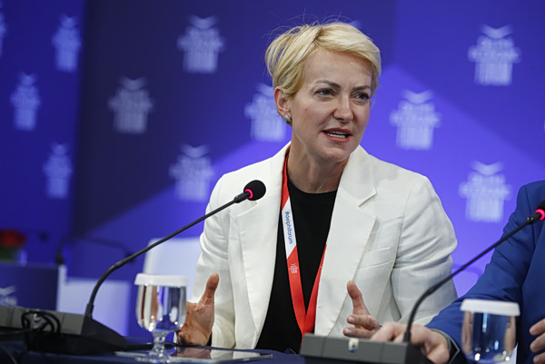 Η Σδούκου αδειάζει εμμέσως τον Γεωργιάδη για την ευρωπαϊκή εισαγγελία – «Έχει ‘αδωνικό’ τρόπο να σχολιάζει»