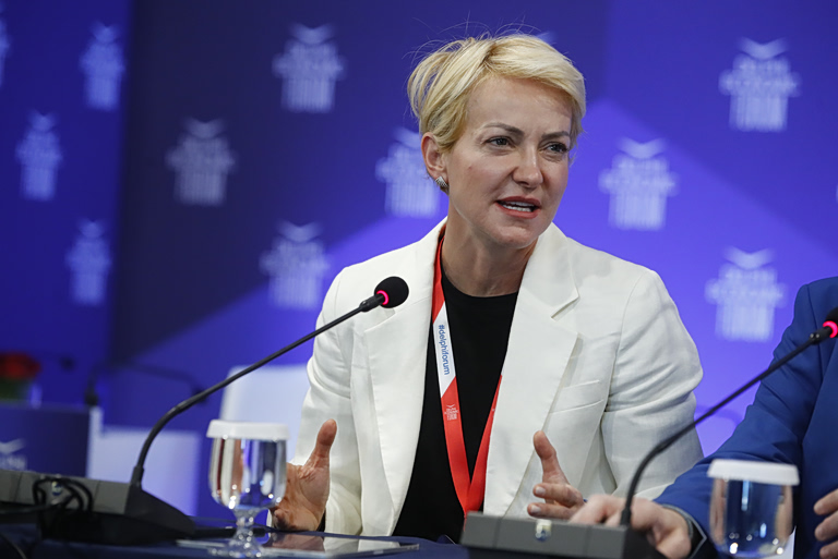 Η Σδούκου αδειάζει εμμέσως τον Γεωργιάδη για την ευρωπαϊκή εισαγγελία – «Έχει ‘αδωνικό’ τρόπο να σχολιάζει»