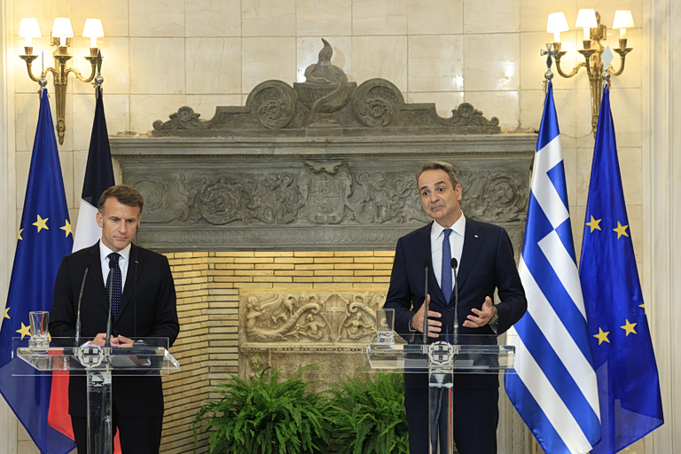 Μακρόν σε Μητσοτάκη: Yπάρχει ρήτρα αμοιβαίας συνδρομής για περιπτώσεις ένοπλης επίθεσης, θα επιβεβαιωθεί στην πράξη