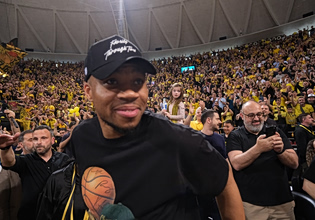 Ο Γιάννης Αντετοκούνμπο επιλέγει Ρονάλντο αντί για Μέσι και εξηγεί το γιατί