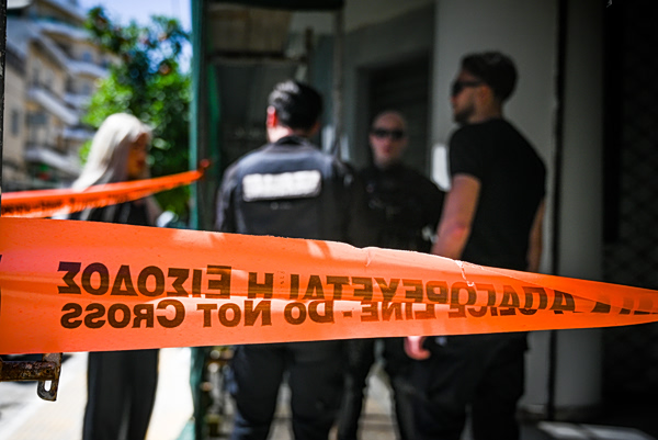 Κραυγή αγωνίας των εργαζομένων για τα ανύπαρκτα μέτρα ασφαλείας μετά τη διπλή επίθεση σε ΕΦΚΑ και Εφετείο