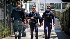 Διπλή επιχείρηση της ΕΛ.ΑΣ σε Εφετείο και Πατήσια για τη σύλληψη του 89χρονου «πιστολέρο»