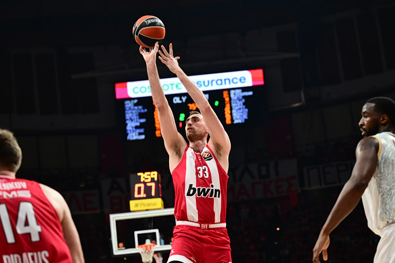 Μιλουτίνοφ: «Ο δρόμος είναι μακρύς, να επικεντρωθούμε στο Game 2»