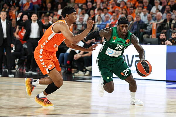 Ο Κέντρικ Ναν απάντησε στη Euroleague για την… τάπα του Μπαντιό