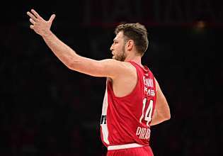 Ολυμπιακός – Μονακό 91-70: Σαρωτικός με «20άρα» του Βεζένκοφ, έκανε το πρώτο βήμα για το F-4!