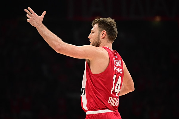 Ολυμπιακός – Μονακό 91-70: Σαρωτικός με «20άρα» του Βεζένκοφ, έκανε το πρώτο βήμα για το F-4! (vid)