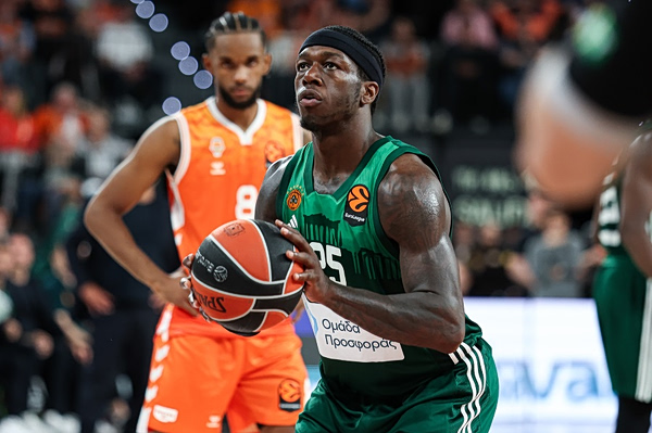 Βαλένθια – Παναθηναϊκός 67-68: «Έσπασε» την έδρα με «καυτό» Ναν και καταλυτικό Χέιζ-Ντέιβις