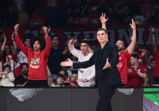 Μπαρτζώκας: «Αν χάσουμε από την ελλιπή Μονακό, θα με κρεμάσουν στο Δημαρχείο του Πειραιά»