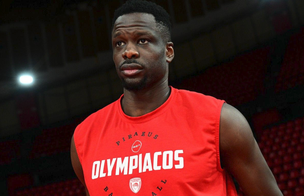 Με Φαλ στη Λιόν ο Ολυμπιακός – Πέντε παίκτες έμειναν στην Αθήνα