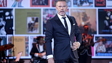 Χρήστος Λούλης: Όταν ήταν 20 χρόνων και έπαιξε στο Ρουκ Ζουκ με τη Μαίρη Μηλιαρέση