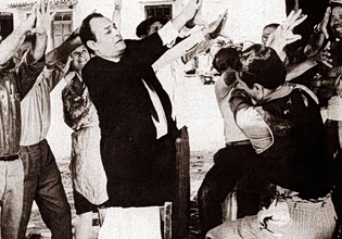 Πυροτέχνημα πρωθυπουργικό έγραψε στον ουρανό η λαμογιά είναι ενδογενές πρόβλημα κυβερνητικό