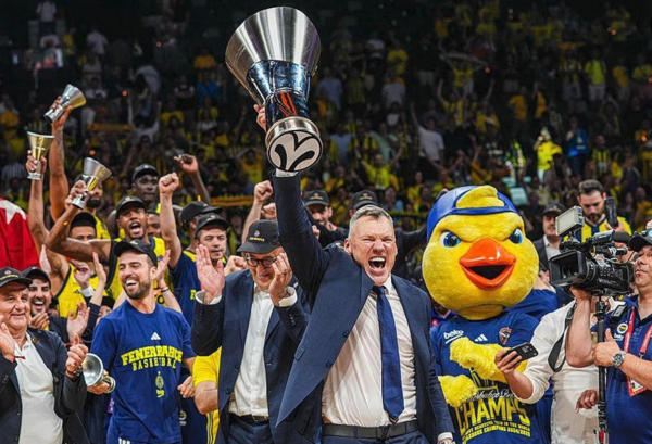 «Αναλύει αντιπάλους στις 4 τα ξημερώματα» – Αυτό είναι το «μυστικό» του Σάρας