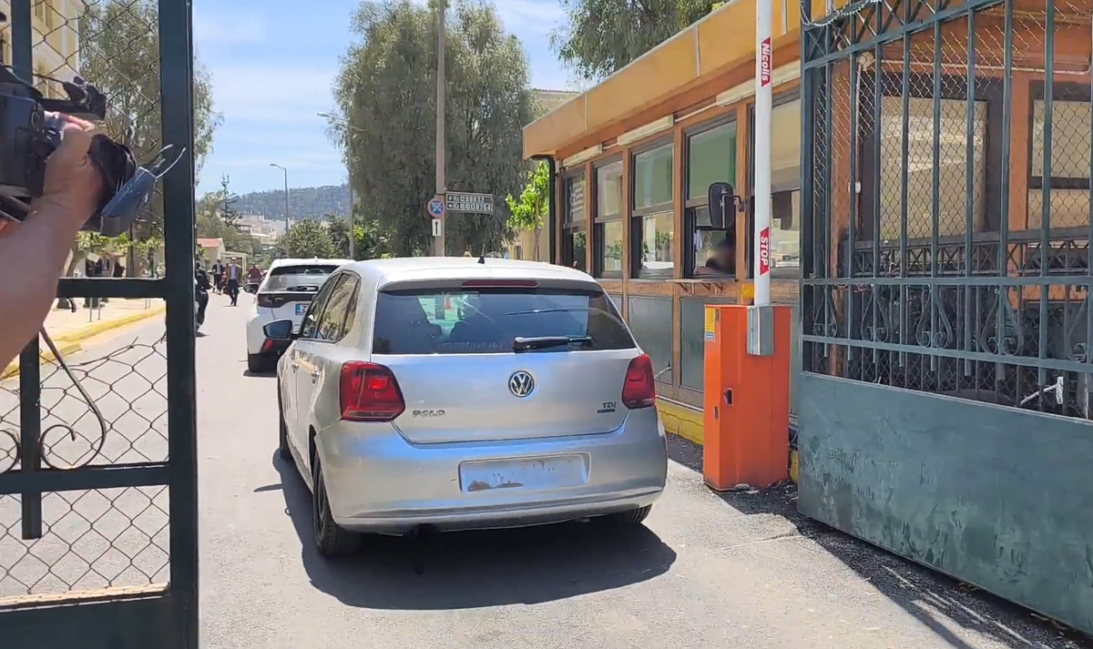 Έφτασε στα δικαστήρια ο 89χρονος – Αντιμέτωπος με τρία κακουργήματα – Η υπερασπιστική γραμμή του