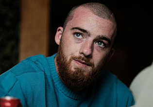 Ο Άνγκους Κλάουντ επρόκειτο να αποτελούσε τη ραχοκοκαλιά του «Euphoria»