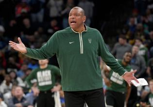 Τέλος ο Ντοκ Ρίβερς από τους Μπακς