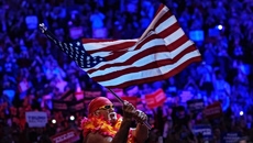 Σεξ, σκάνδαλα και ΜAGA: Η σειρά του Netflix για την άνοδο και την πτώση του Χαλκ Χόγκαν