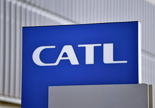 Ηλεκτροκίνηση και στα πλοία; Ο μεγαλύτερος κατασκευαστής μπαταριών ποντάρει στη μετάβαση